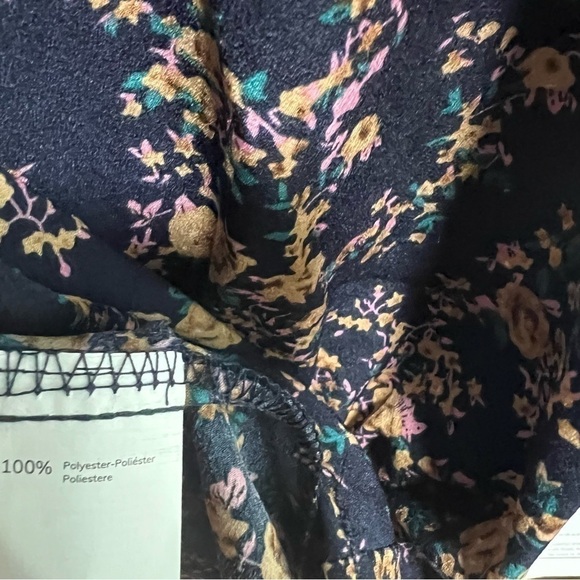 Cupshe , Alison Ditsy Floral Peasant Sleeve Mini Dress New with Tags - Picture 3 of 7